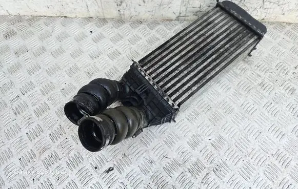 Peugeot 208 I Intercooler radiator 9684311680 Z4576002