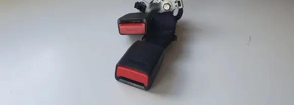 Mazda 3 II Rear seatbelt buckle