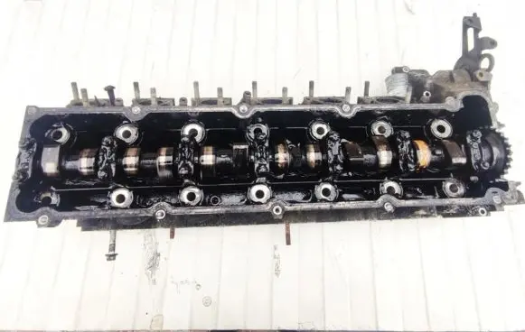 Opel Omega B1 Engine head 2245579012 2245579
