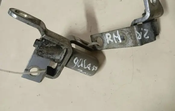 Rear door hinge set