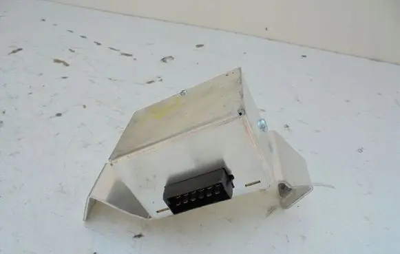 Audi A2 Sound amplifier 8Z0035223