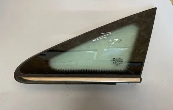 Opel Zafira B Front triangle window/glass 