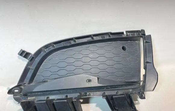 Jaguar XF X250 Front bumper lower grill GX638B290