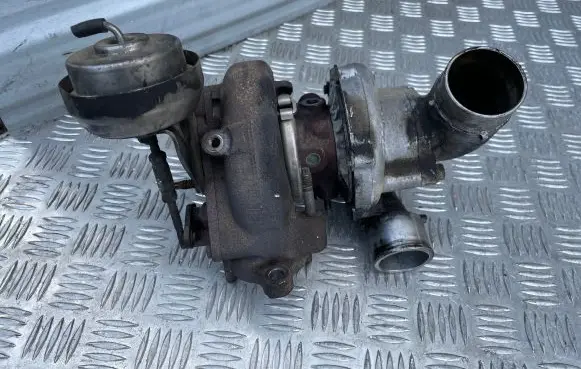 Toyota Avensis T250 Turbo