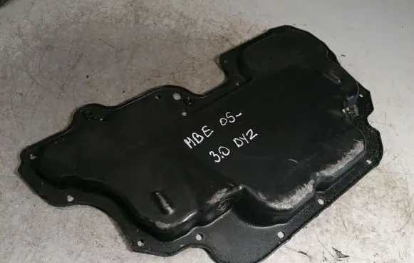 Mercedes-Benz E W211 Oil sump A6420100928