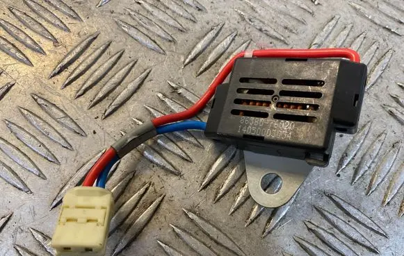 Lexus CT 200H Aerial antenna amplifier 863B076020 14050003054