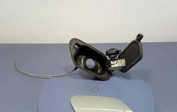 Volkswagen Golf Sportsvan Fuel tank cap 5G9809799