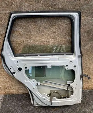 Volvo V50 Rear door