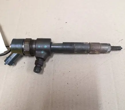 Opel Vectra C Fuel injector 0445110276