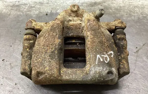 Honda CR-V Front brake caliper