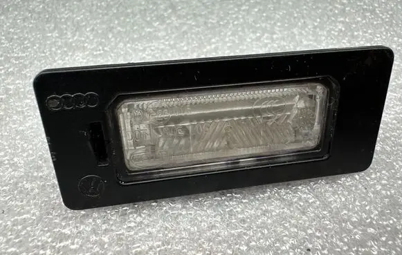 Audi A5 8T 8F Number plate light 8T0943021
