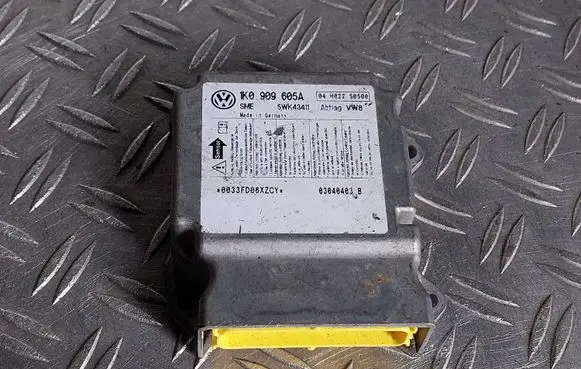 Volkswagen Golf V Airbag control unit/module 1K0909605A