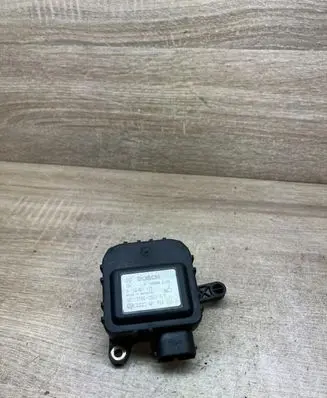 Audi A6 S6 C5 4B Air flap motor/actuator 4B1820511D 0132801125