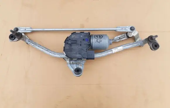 Volkswagen PASSAT B8 Front wiper linkage and motor 3G1955023C