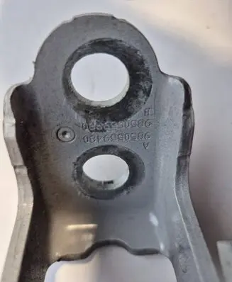 Peugeot 3008 III Front door upper hinge 9850559480 9850559580