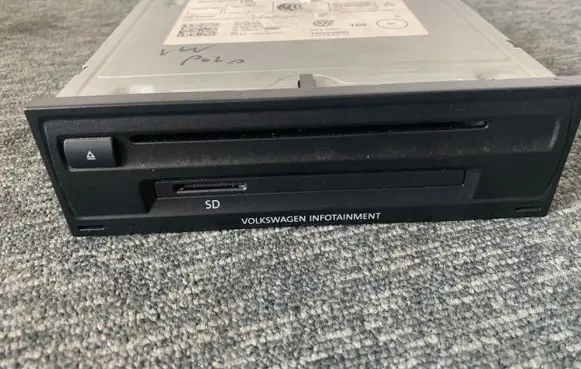 Volkswagen Polo Navigation unit CD/DVD player 