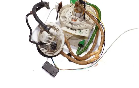 Audi A6 S6 C5 4B Fuel injection high pressure pump 220801004006 81412043