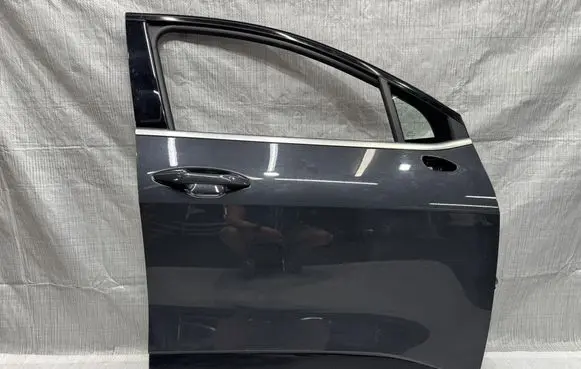 KIA Sportage Front door