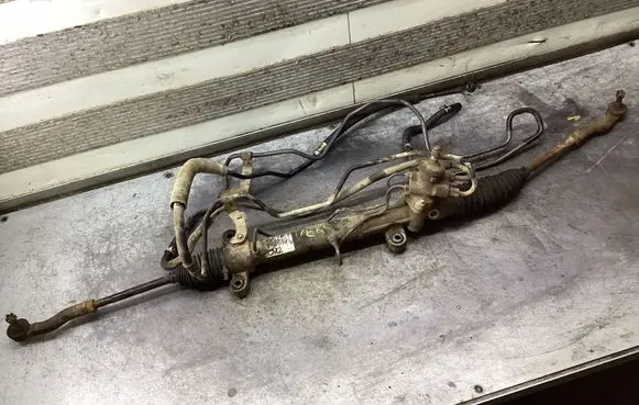 Toyota Avensis Verso Steering rack 44020 CM2009