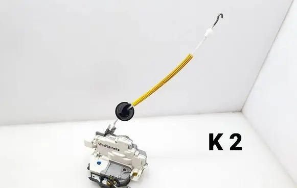 Audi A3 S3 8P Front door lock 4F1837015E