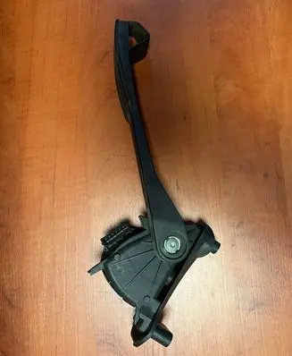 Volvo S60 Accelerator throttle pedal 30636004 6PV00853701
