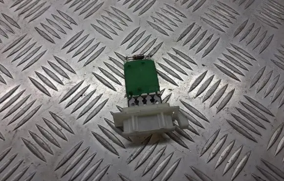 Opel Corsa C Heater blower fan relay BRAK
