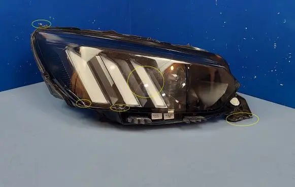 Peugeot 2008 II Headlight/headlamp 9850177480 L822459