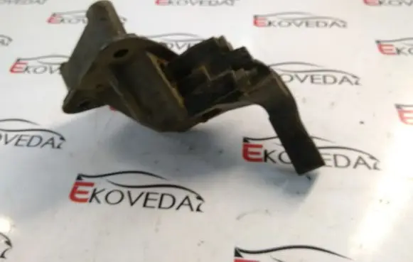 Peugeot 607 Engine mounting bracket 9656463280