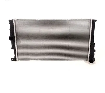 BMW 1 F20 F21 Coolant radiator 17117600520