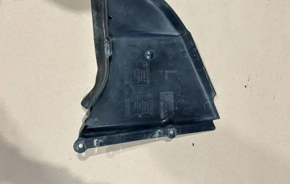 BMW 5 F10 F11 Front wheel arch liner splash guards 74850610