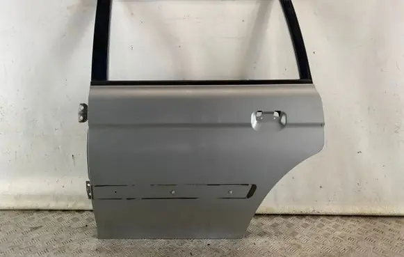 Mitsubishi Pajero Sport I Rear door MR981940