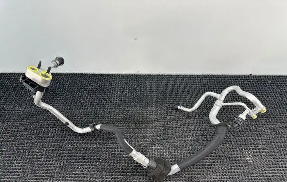 Volvo XC60 Air conditioning (A/C) pipe/hose 