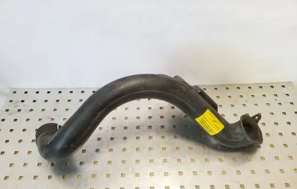 Nissan Note (E11) Air intake hose/pipe 3981027959