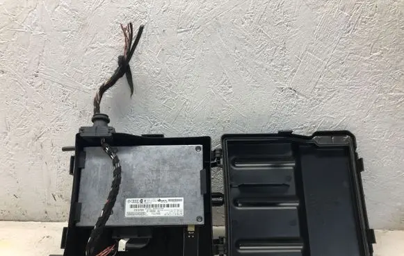 Audi A4 S4 B8 8K Bluetooth control unit module 8T0862335C