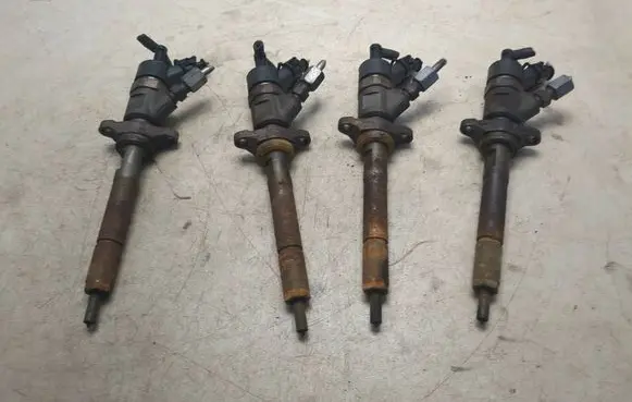 Peugeot 206 Fuel injectors set 0445110239