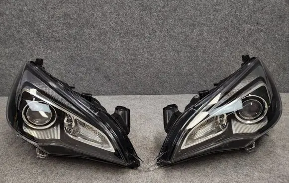 Opel Astra J Headlights/headlamps set 13281281SCZ 13281280 13281281