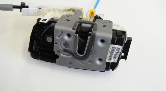 Mercedes-Benz E W212 Front door lock 0997200635