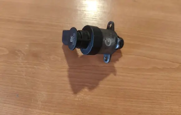 Audi A6 S6 C6 4F Fuel pressure sensor 0928400708 8890810987