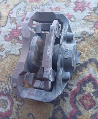 BMW 7 F01 F02 F03 F04 Front brake caliper BMW6036