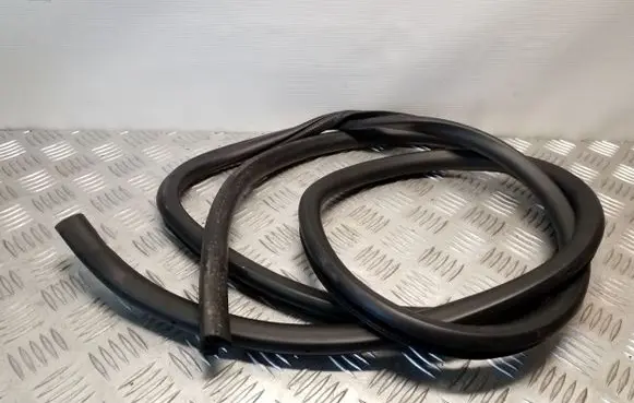 Front door rubber seal