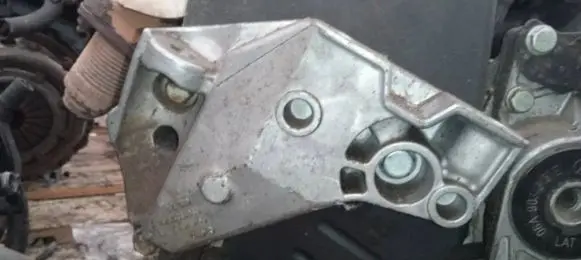 Audi A3 S3 8L Engine mounting bracket