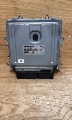 Volvo C30 Engine control unit/module P31303388