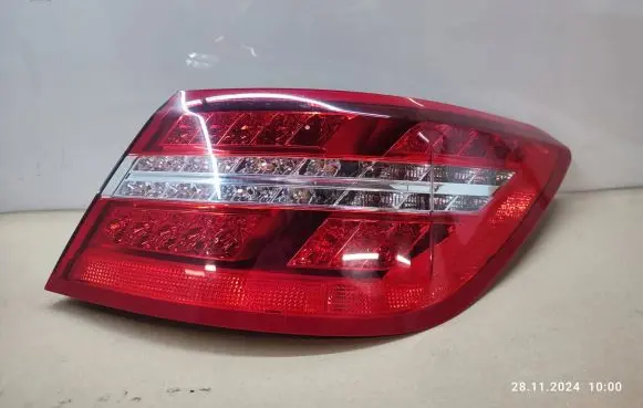 Mercedes-Benz E C207 W207 Rear/tail lights A2079060258