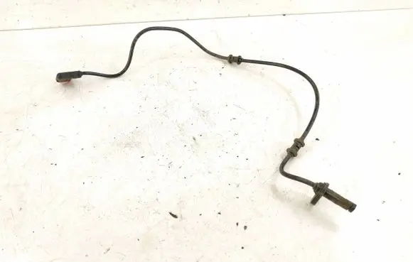 Mercedes-Benz E W212 ABS rear brake sensor 2125402117 A2125402117