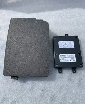 Volkswagen Tiguan Bluetooth control unit module 7P6035730M
