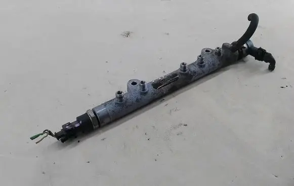 Toyota Yaris Fuel main line pipe 23810-0N021