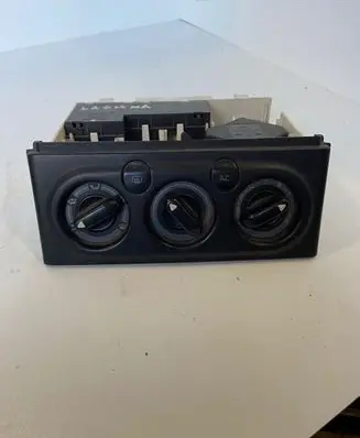 Renault Laguna I Climate control unit 9041703027