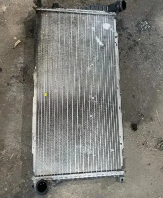 BMW 5 E39 Coolant radiator 17002247344 2247345
