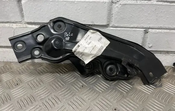 Volkswagen Polo VI Other engine bay part 2G0806929D