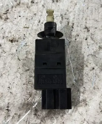 Mercedes-Benz E W211 Brake pedal sensor switch 0015454009